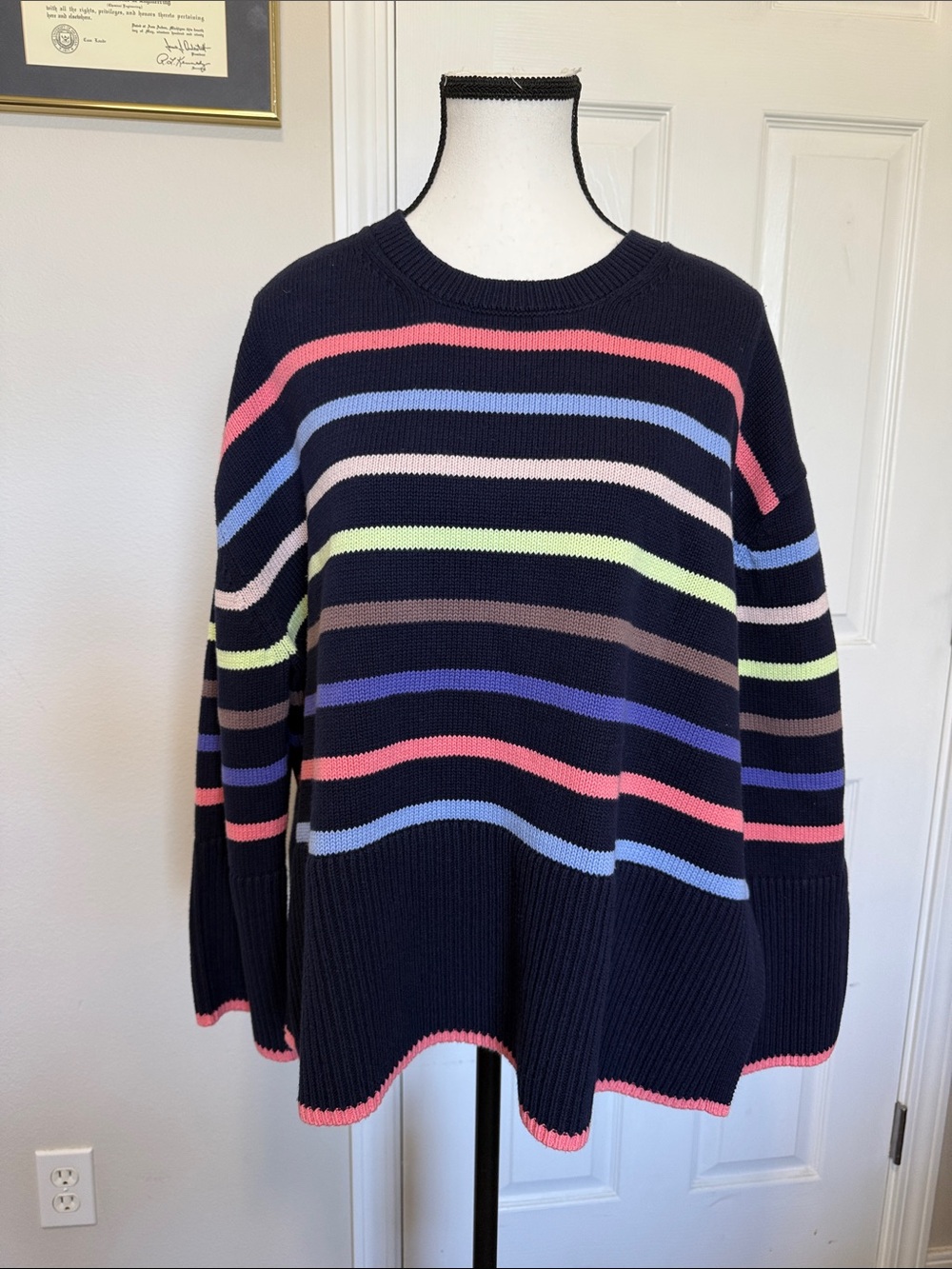 Gap Women’s Striped navy sweater 100 cotton Sz L EUC oversized split hem